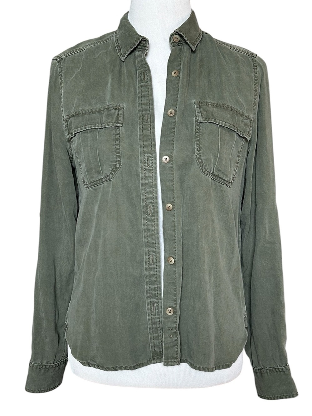 American eagle military green button down shirt